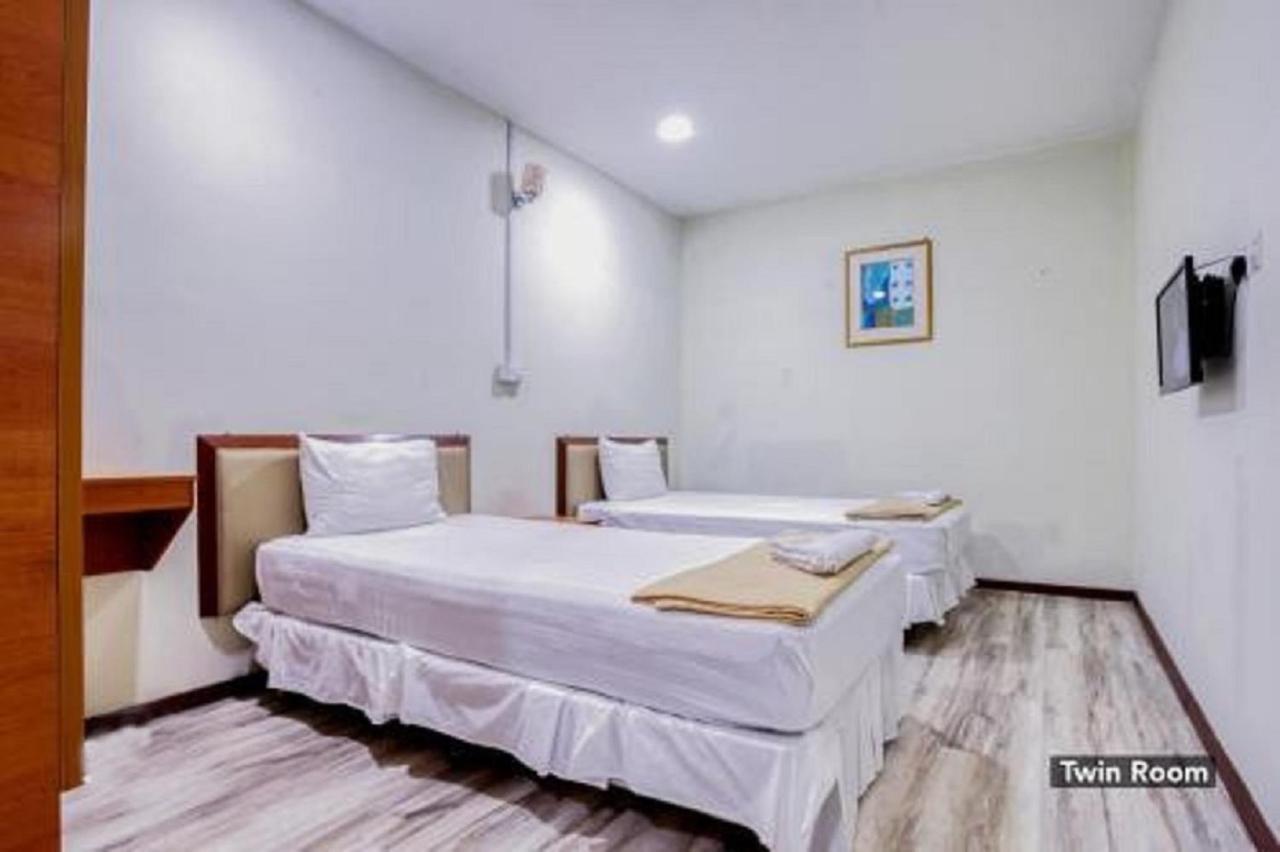 Hotel Sri Malim Tanjong Malim Bagian luar foto